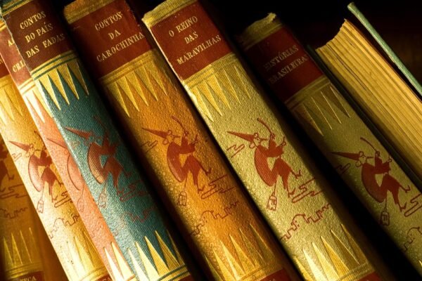 Deskripsi: Journaling adalah kegiatan yang semakin populer di kalangan masyarakat modern karena membantu dalam mengorganisir pikiran dan meredakan stres. Salah satu hal yang membuat jurnal menjadi lebih menarik adalah estetika yang dimiliki oleh jurnal tersebut. Dalam artikel ini, akan dibahas tentang bagaimana cara membuat jurnal dengan estetika sederhana namun tetap menarik. Mulai dari pemilihan warna, pola, hingga dekorasi yang simpel namun efektif untuk membuat jurnal Anda terlihat lebih cantik dan menyenangkan. Jadi, bagi Anda yang ingin memulai jurnal dengan estetika sederhana, artikel ini bisa menjadi panduan yang berguna.